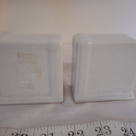 Vintage art deco white red ceramic Salt & Pepper - Picture 5 of 8